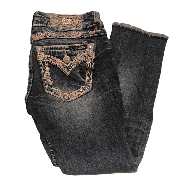 Miss Me Signature Crop Jeans with Rhinestone Detail Pockets Size 26 - Picture 1 of 8